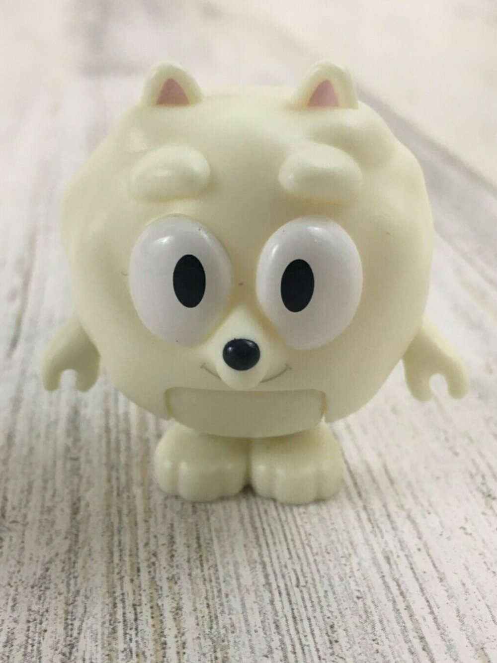 Bluey Pom Pom Figure White Pomeranian Friend NEW